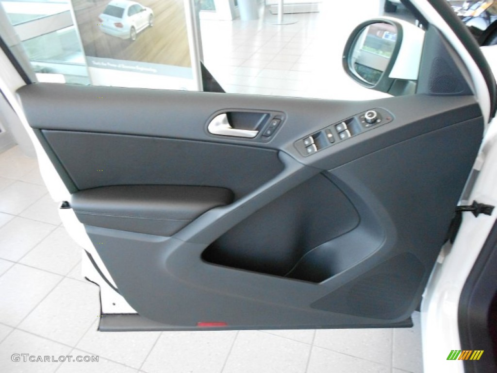 2012 Volkswagen Tiguan SE Black Door Panel Photo #55456127