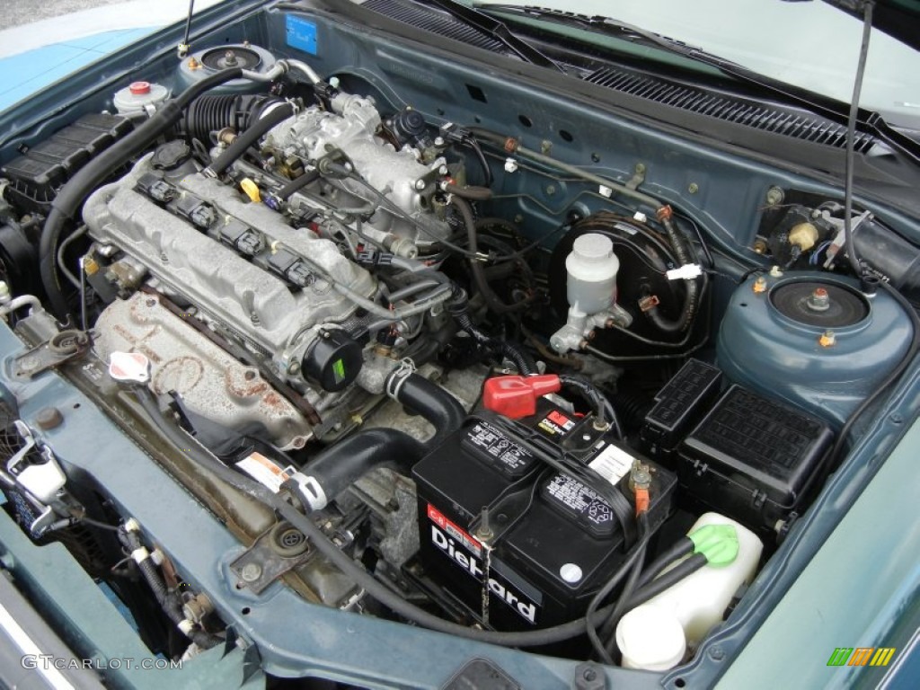 2000 Suzuki Esteem GL Wagon Engine Photos
