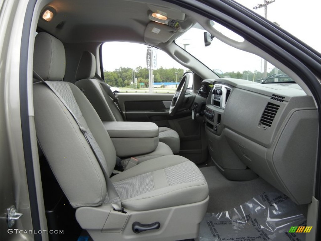 2008 Ram 1500 SLT Regular Cab 4x4 - Light Khaki Metallic / Khaki photo #17