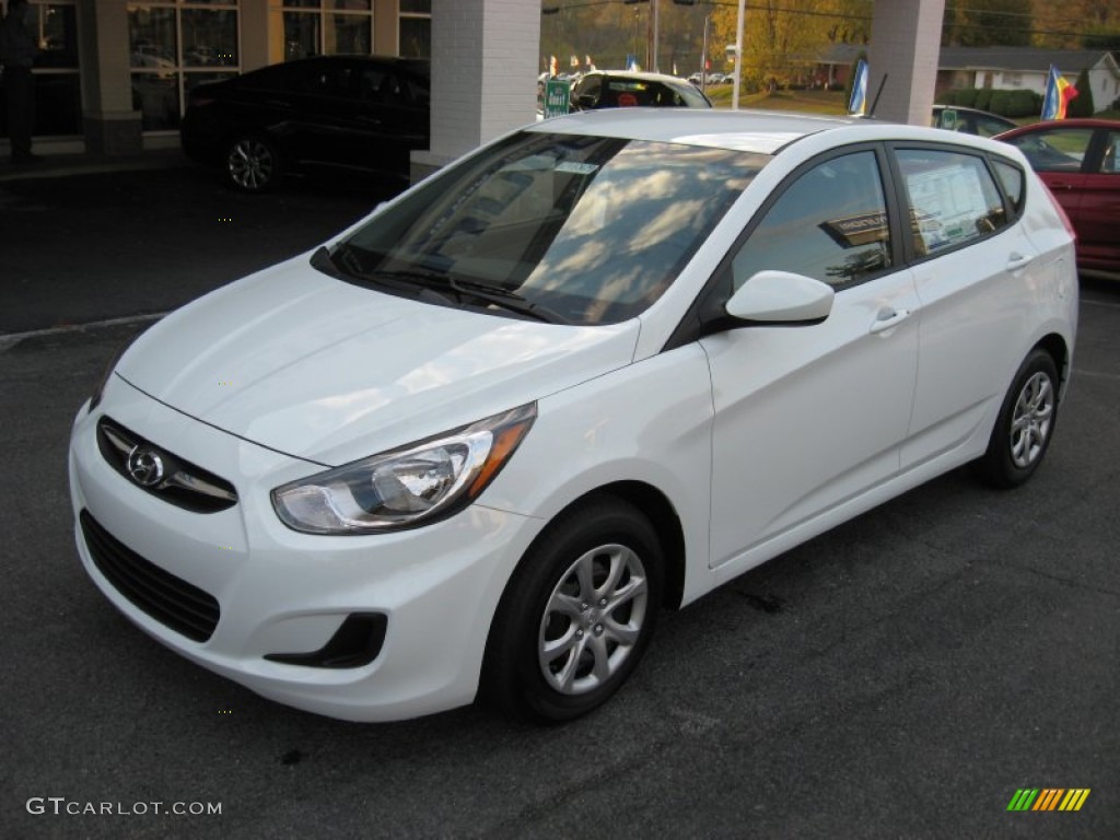 Century White 2012 Hyundai Accent GS 5 Door Exterior Photo #55463741