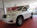 Blizzard White Pearl - Highlander 4WD Photo No. 1