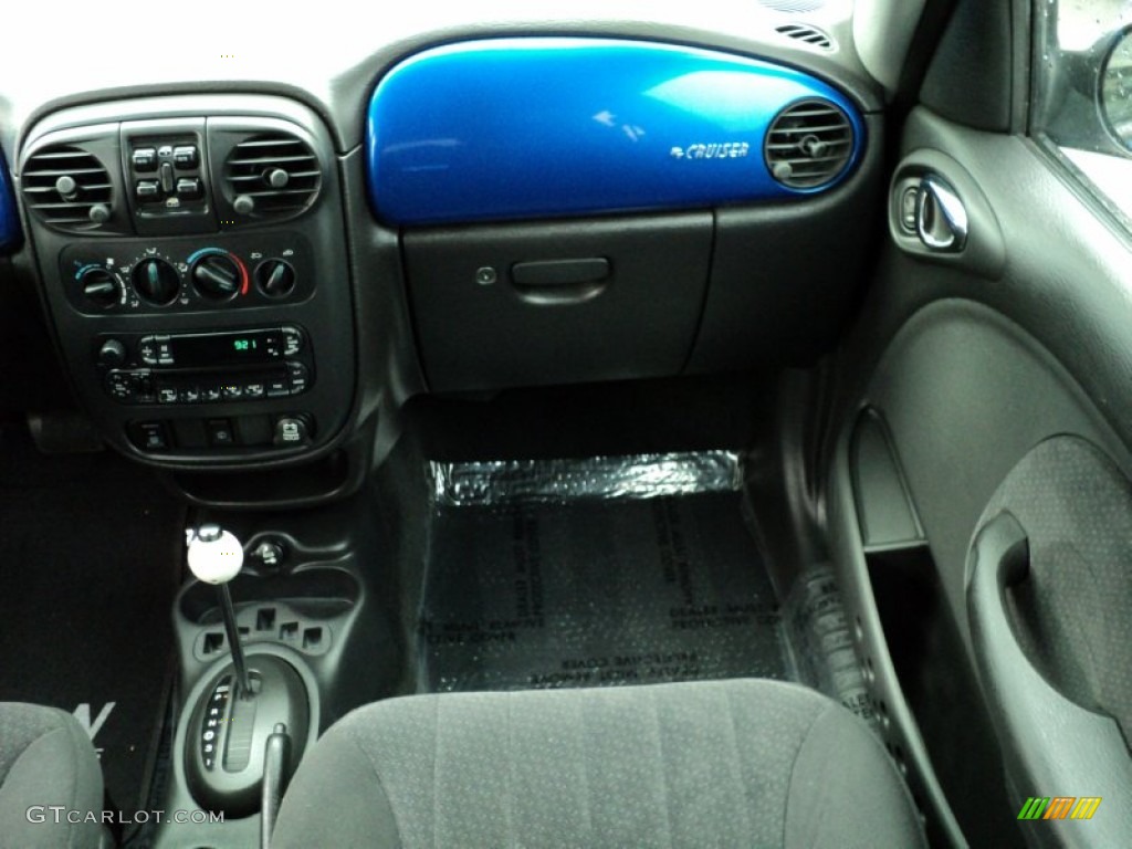 2004 PT Cruiser Touring - Electric Blue Pearlcoat / Dark Slate Gray photo #25