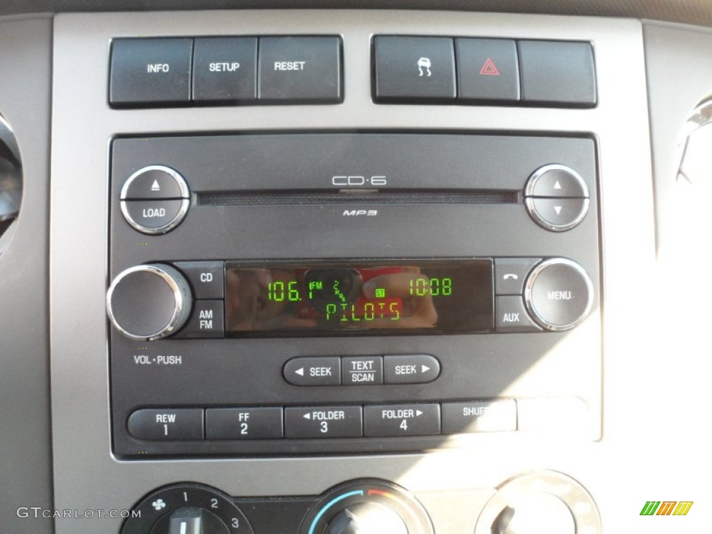 2010 Ford Expedition XLT Audio System Photo #55467599