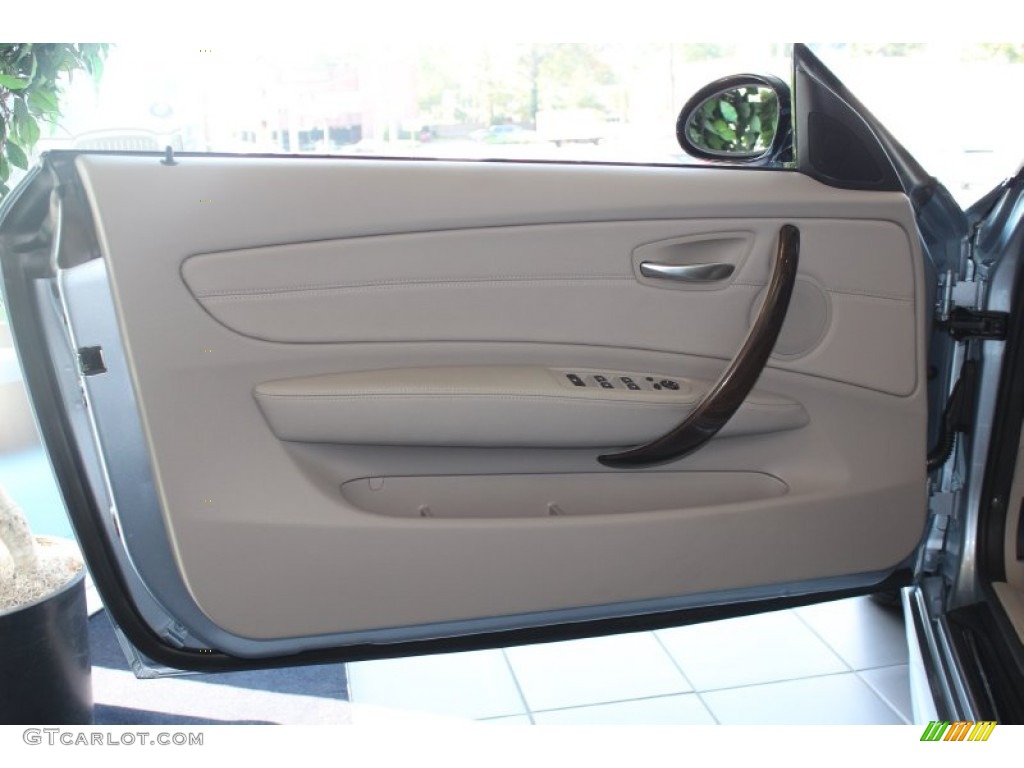 2009 BMW 1 Series 135i Convertible Taupe Door Panel Photo #55469390