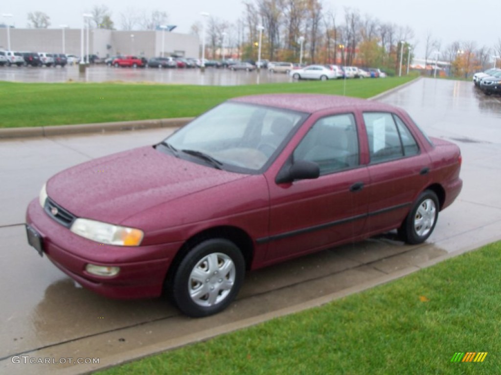 1997 Sephia Sedan - Red / Gray photo #3