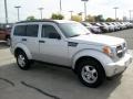 Bright Silver Metallic - Nitro SE 4x4 Photo No. 16