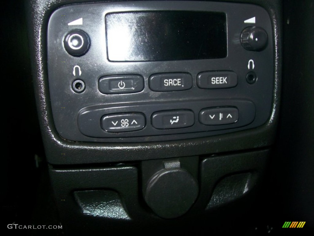 2005 GMC Envoy XL SLT 4x4 Controls Photo #55474115
