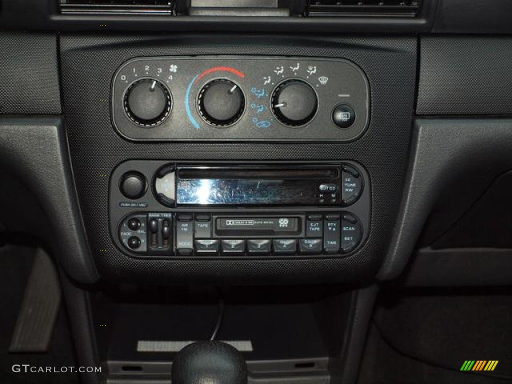 2002 Dodge Stratus SXT Sedan Controls Photo #55478126