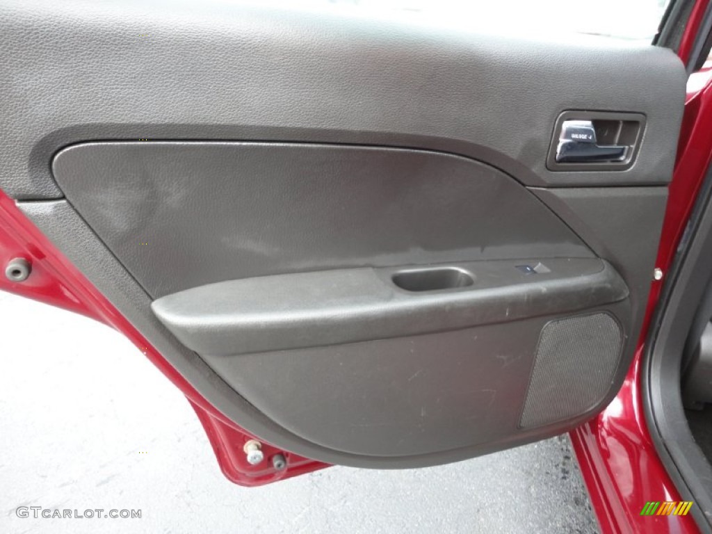 2006 Ford Fusion SE V6 Charcoal Black Door Panel Photo #55478219