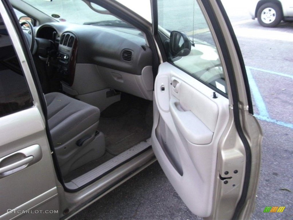 2007 Town & Country LX - Bright Silver Metallic / Medium Slate Gray photo #12