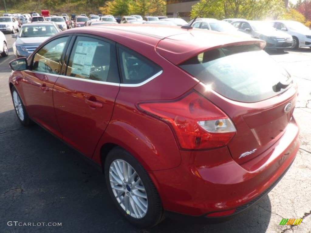 2012 Focus SEL 5-Door - Red Candy Metallic / Charcoal Black Leather photo #4