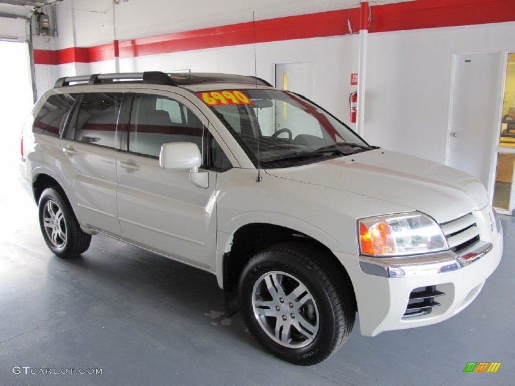 Dover White Pearl 2004 Mitsubishi Endeavor XLS Exterior Photo #55484423