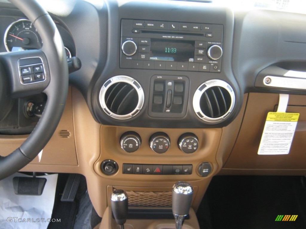 2012 Jeep Wrangler Unlimited Sahara 4x4 Controls Photo #55486217