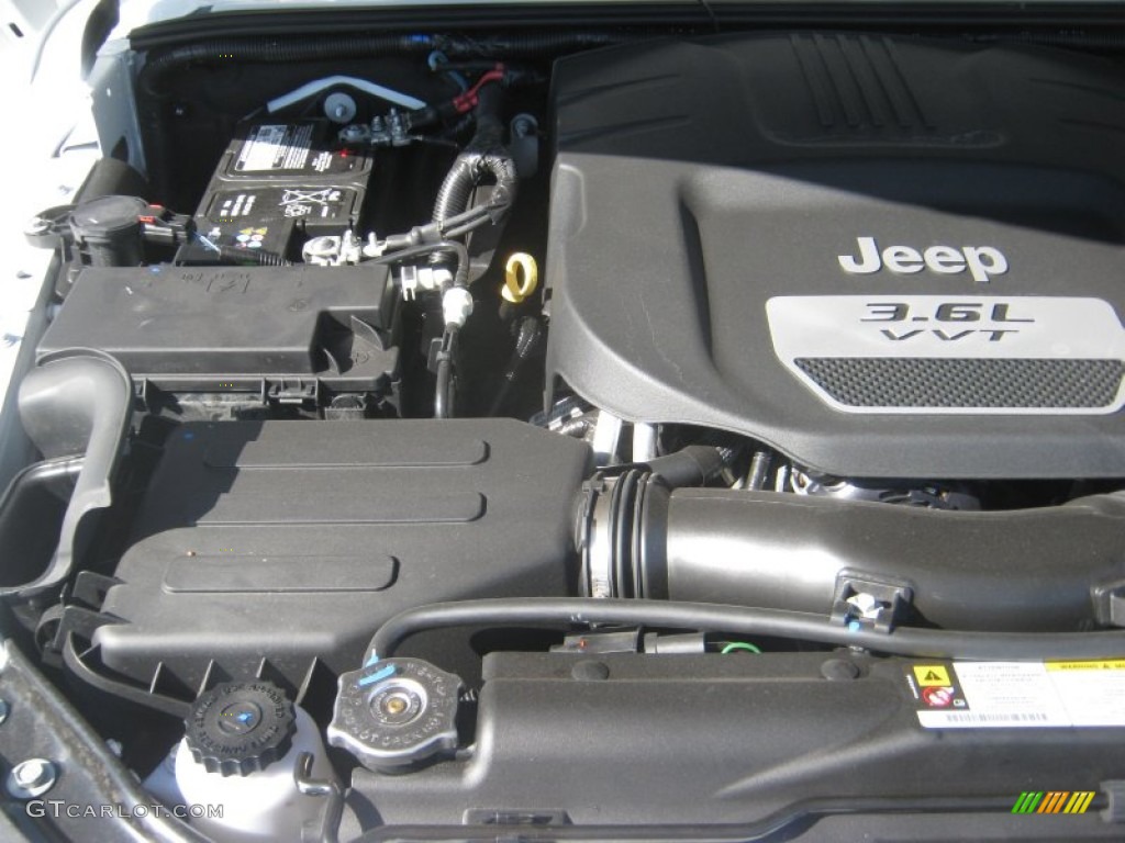 2012 Jeep Wrangler Unlimited Sahara 4x4 3.6 Liter DOHC 24-Valve VVT Pentastar V6 Engine Photo #55486283