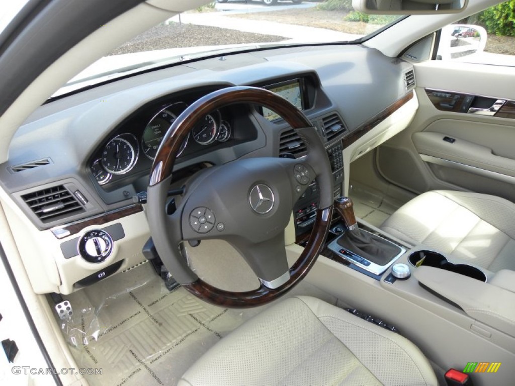 Almond Beige Interior 2010 Mercedes-Benz E 550 Coupe Photo #55486904
