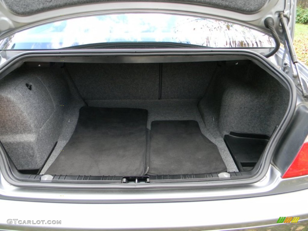 2004 BMW 3 Series 325i Coupe Trunk Photo #55488716