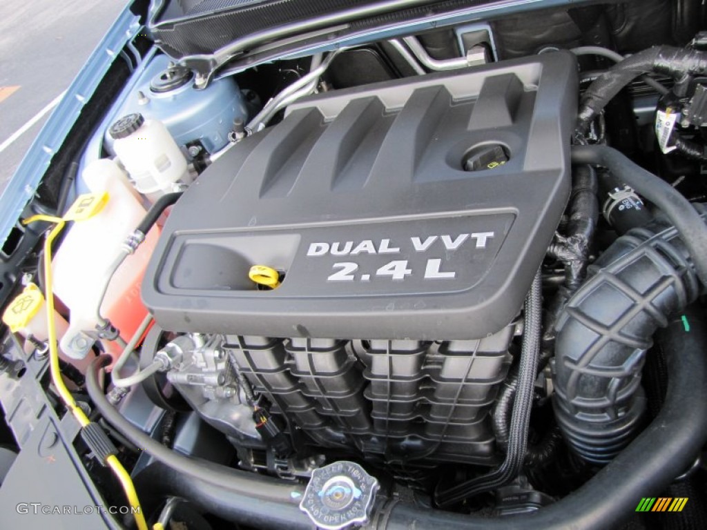 2012 Chrysler 200 Limited Sedan 2.4 Liter DOHC 16-Valve Dual VVT 4 Cylinder Engine Photo #55490917