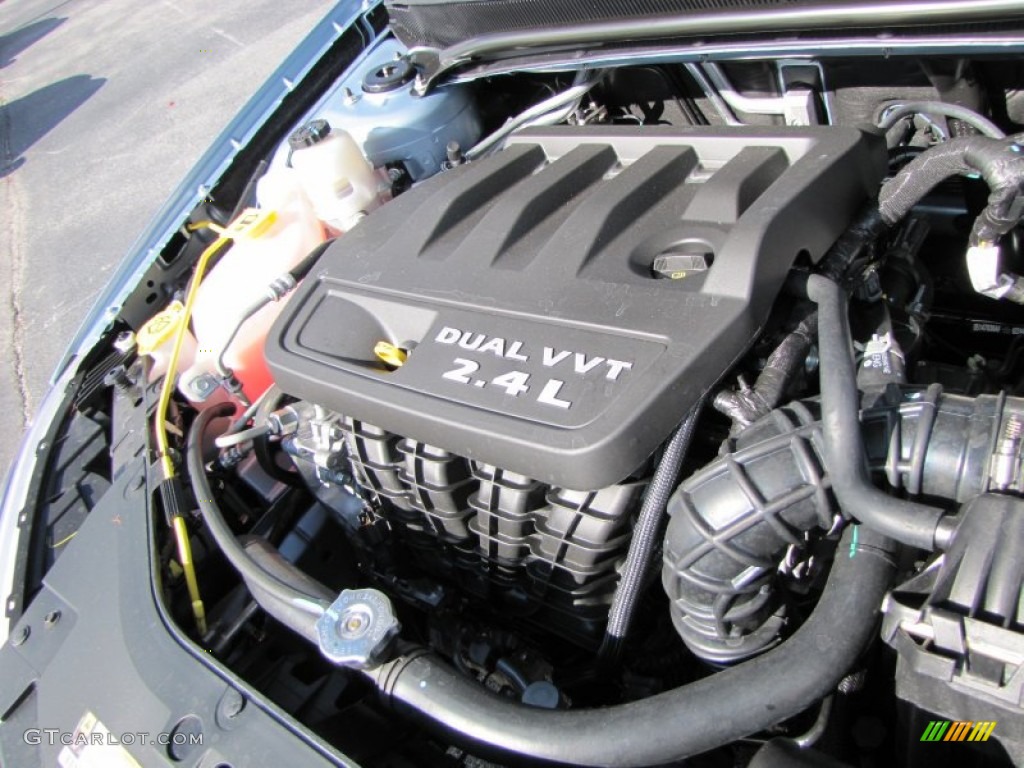 2012 Chrysler 200 Touring Sedan 2.4 Liter DOHC 16-Valve Dual VVT 4 Cylinder Engine Photo #55491019