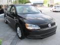 Black - Jetta SE Sedan Photo No. 4