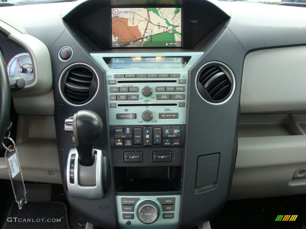 2009 Pilot Touring 4WD - Formal Black / Gray photo #27