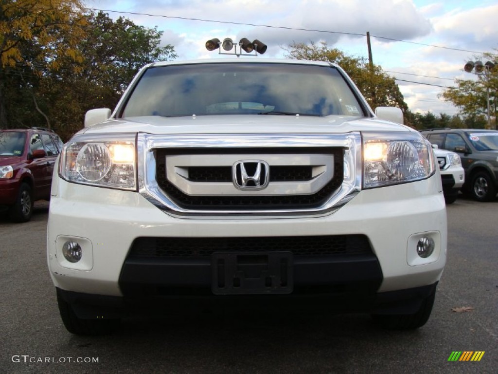 2009 Pilot Touring 4WD - Taffeta White / Gray photo #6