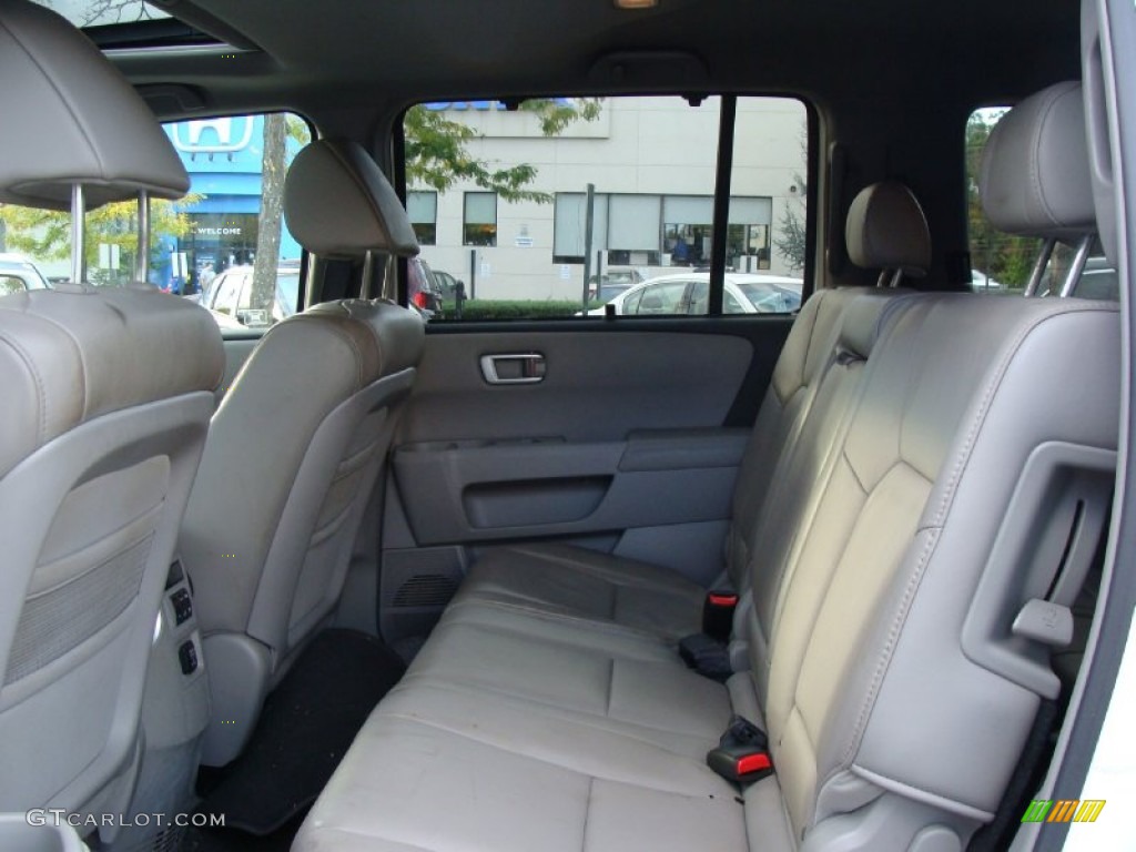 2009 Pilot Touring 4WD - Taffeta White / Gray photo #18