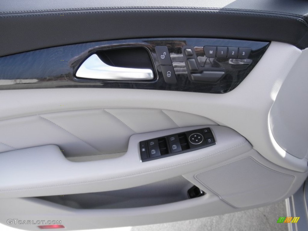 2012 Mercedes-Benz CLS 550 Coupe Ash/Black Door Panel Photo #55495553