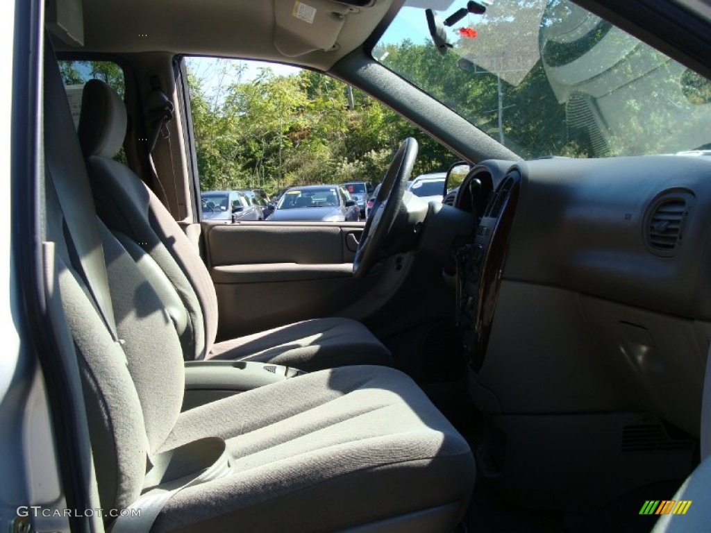 2003 Town & Country LX - Bright Silver Metallic / Gray photo #15