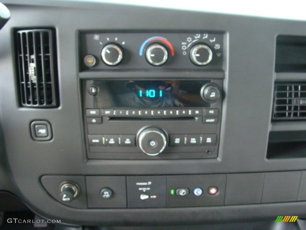 2011 Express LT 3500 Extended Passenger Van - Summit White / Medium Pewter photo #11