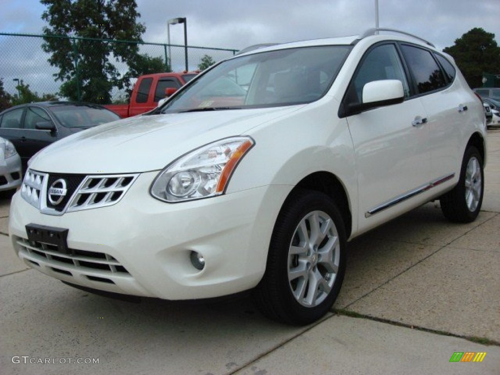 2011 Rogue SL - Pearl White / Gray photo #6