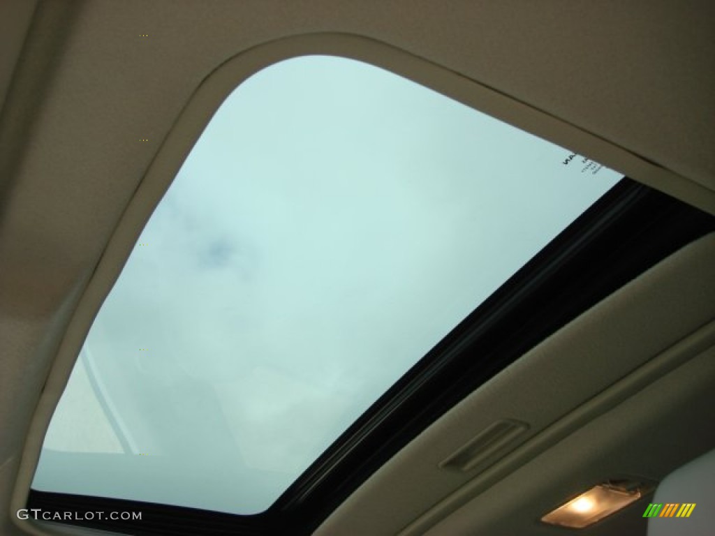 2011 Rogue SL - Pearl White / Gray photo #10