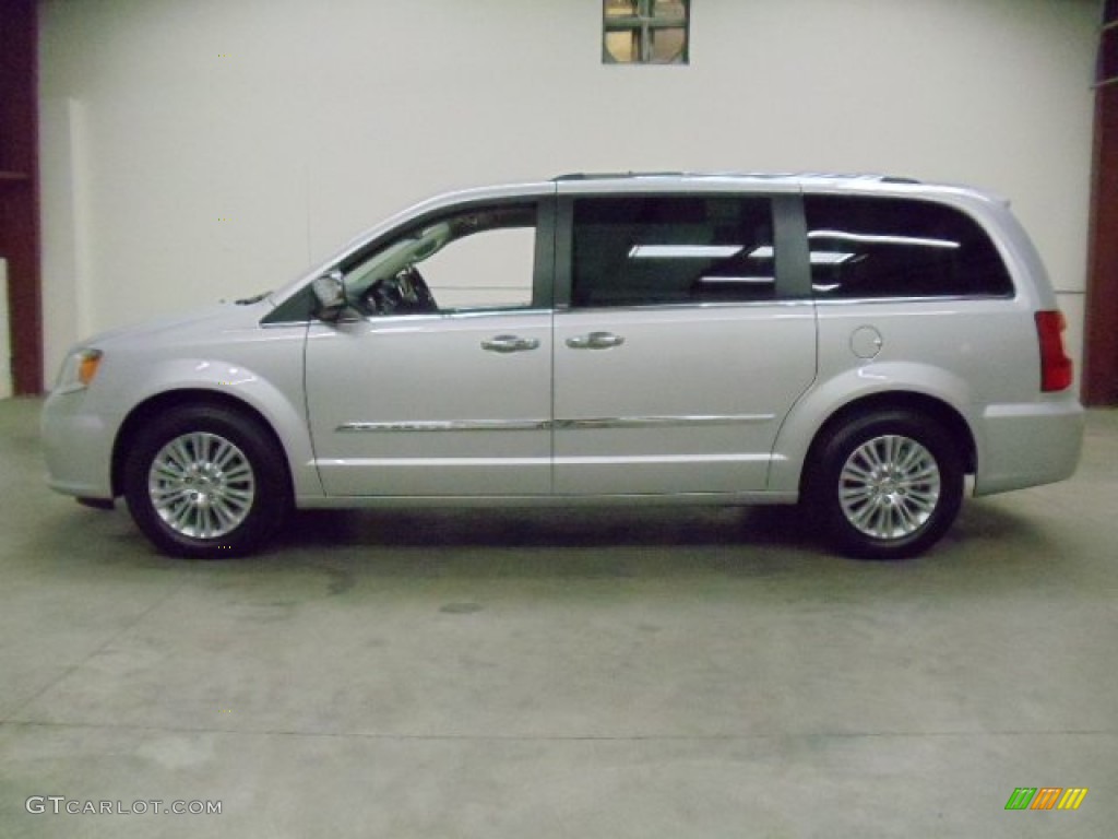 Bright Silver Metallic 2012 Chrysler Town & Country Limited Exterior Photo #55500662