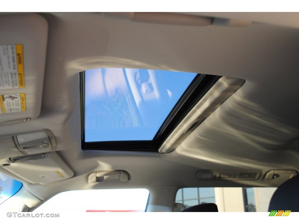 2012 Infiniti QX 56 Sunroof Photo #55504098