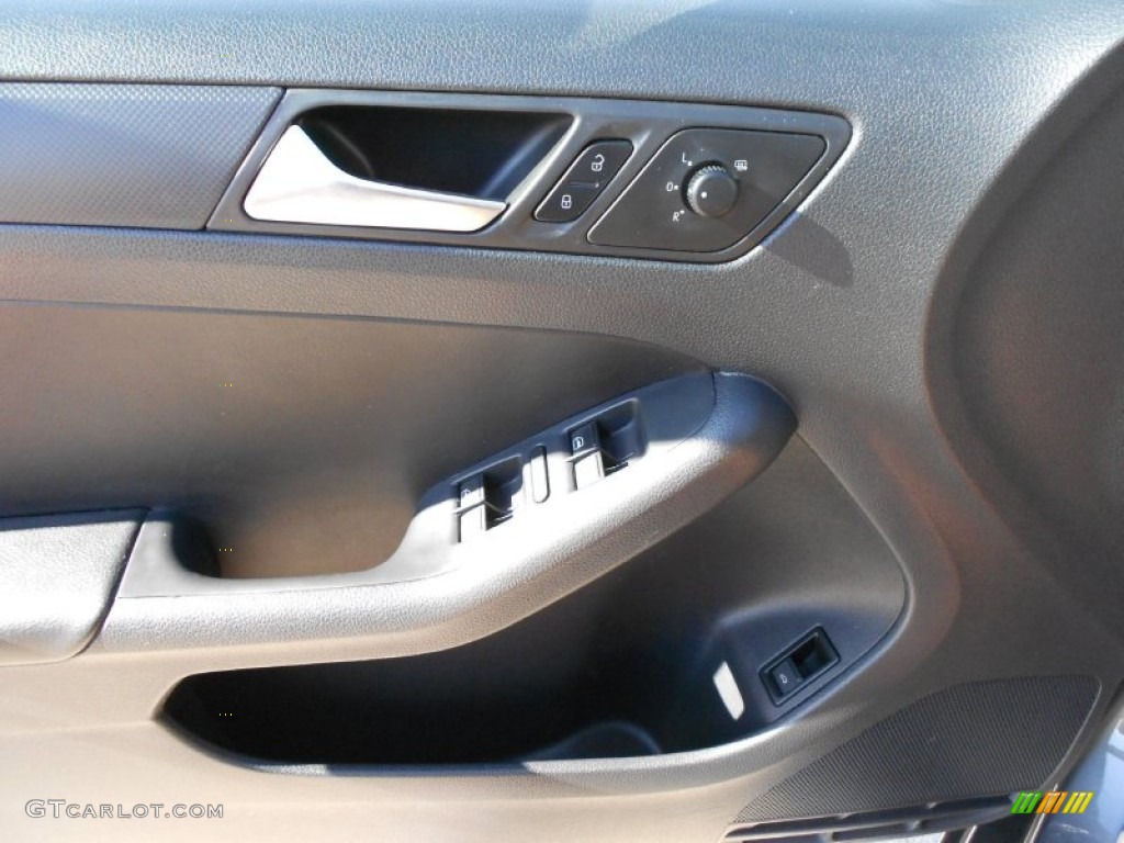 2011 Jetta S Sedan - Platinum Gray Metallic / Titan Black photo #19