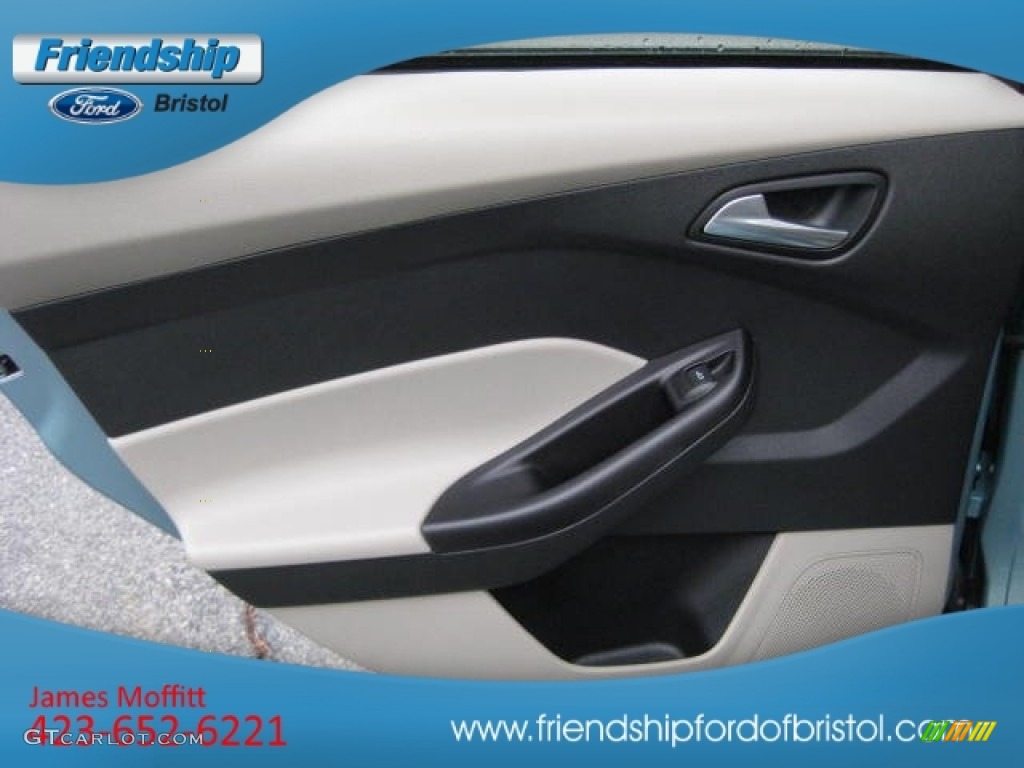 2012 Focus SE Sedan - Frosted Glass Metallic / Stone photo #16
