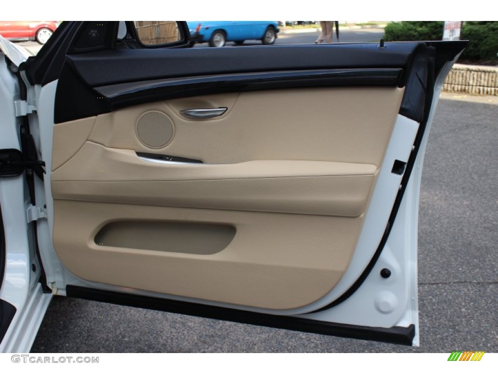 2011 BMW 5 Series 550i xDrive Gran Turismo Door Panel Photos