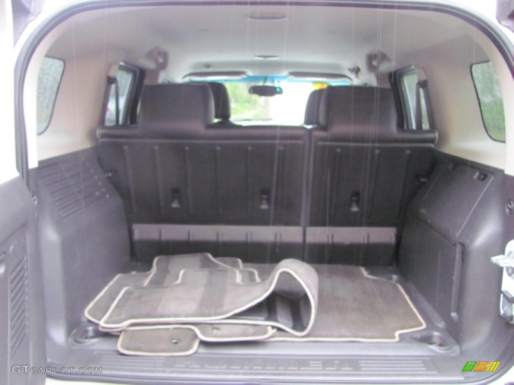 2006 Hummer H3 Standard H3 Model Trunk Photo #55508774
