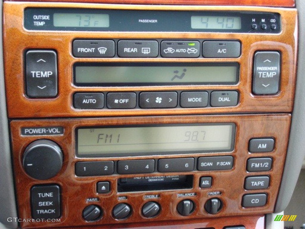 1998 Lexus LS 400 Controls Photo #55513400