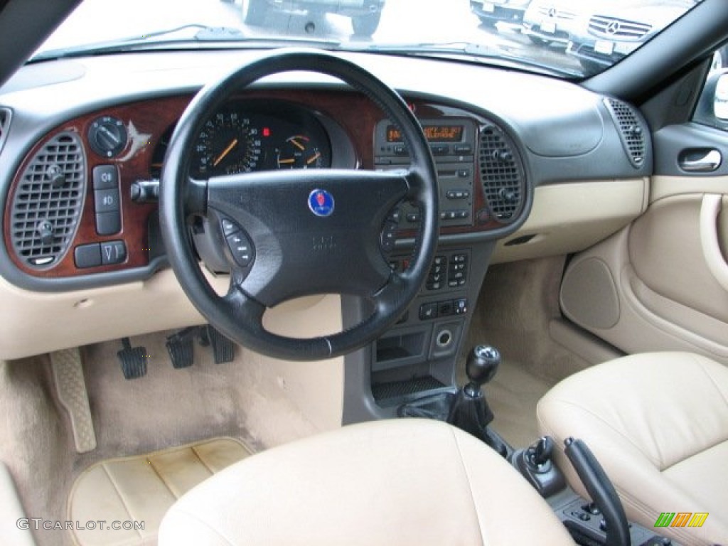 Parchment Interior 2003 Saab 9-3 SE Convertible Photo #55515345