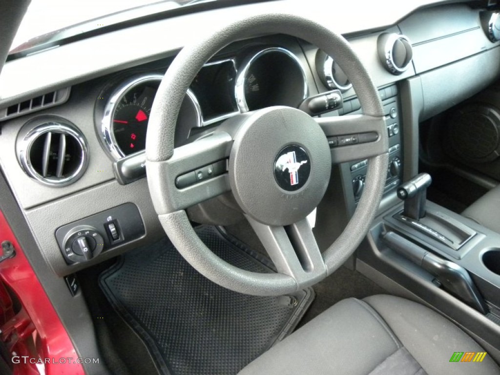 2006 Ford Mustang GT Deluxe Coupe Dark Charcoal Steering Wheel Photo #55516256