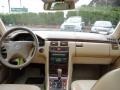 Black - E 320 Sedan Photo No. 7