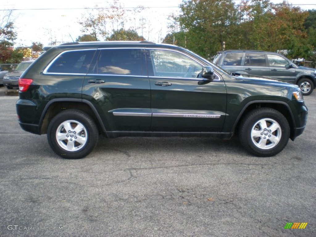 2011 Grand Cherokee Laredo 4x4 - Natural Green Pearl / Black photo #4