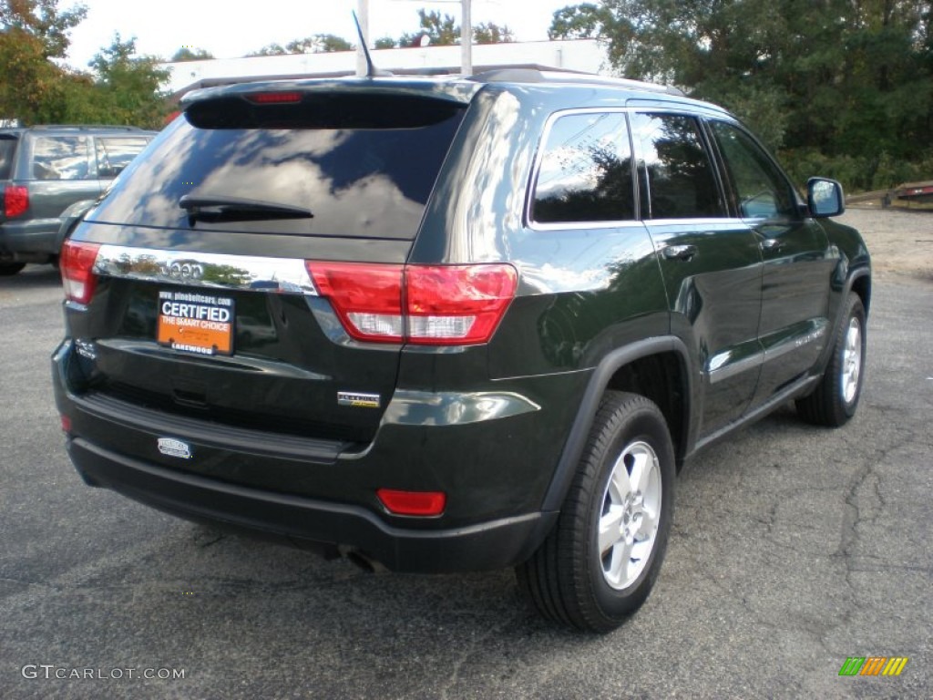 2011 Grand Cherokee Laredo 4x4 - Natural Green Pearl / Black photo #5