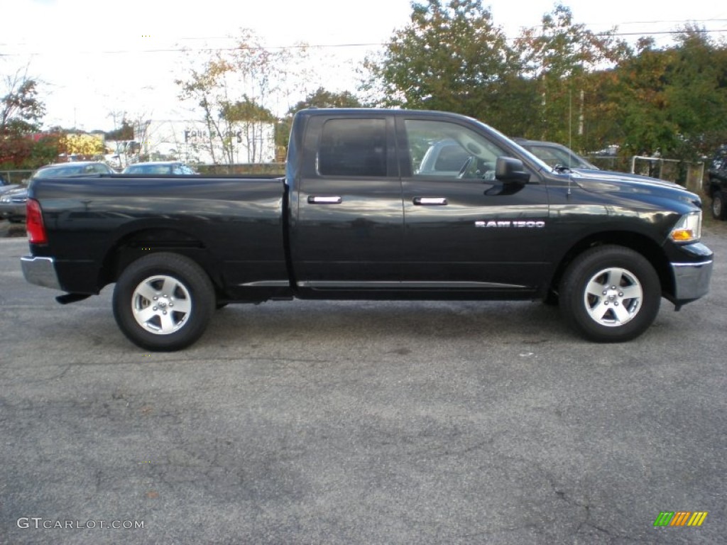 2011 Ram 1500 SLT Quad Cab 4x4 - Brilliant Black Crystal Pearl / Dark Slate Gray/Medium Graystone photo #4
