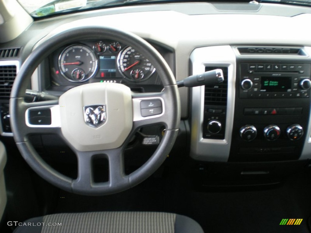 2011 Ram 1500 SLT Quad Cab 4x4 - Brilliant Black Crystal Pearl / Dark Slate Gray/Medium Graystone photo #11