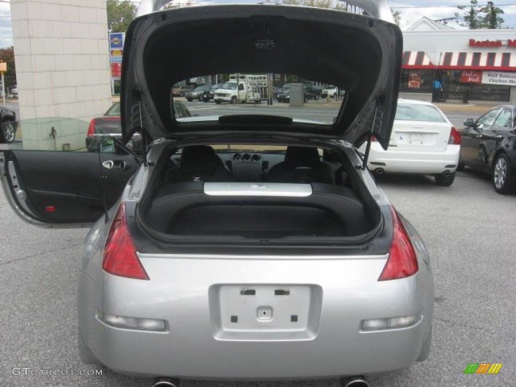 2004 350Z Coupe - Chrome Silver Metallic / Carbon Black photo #20