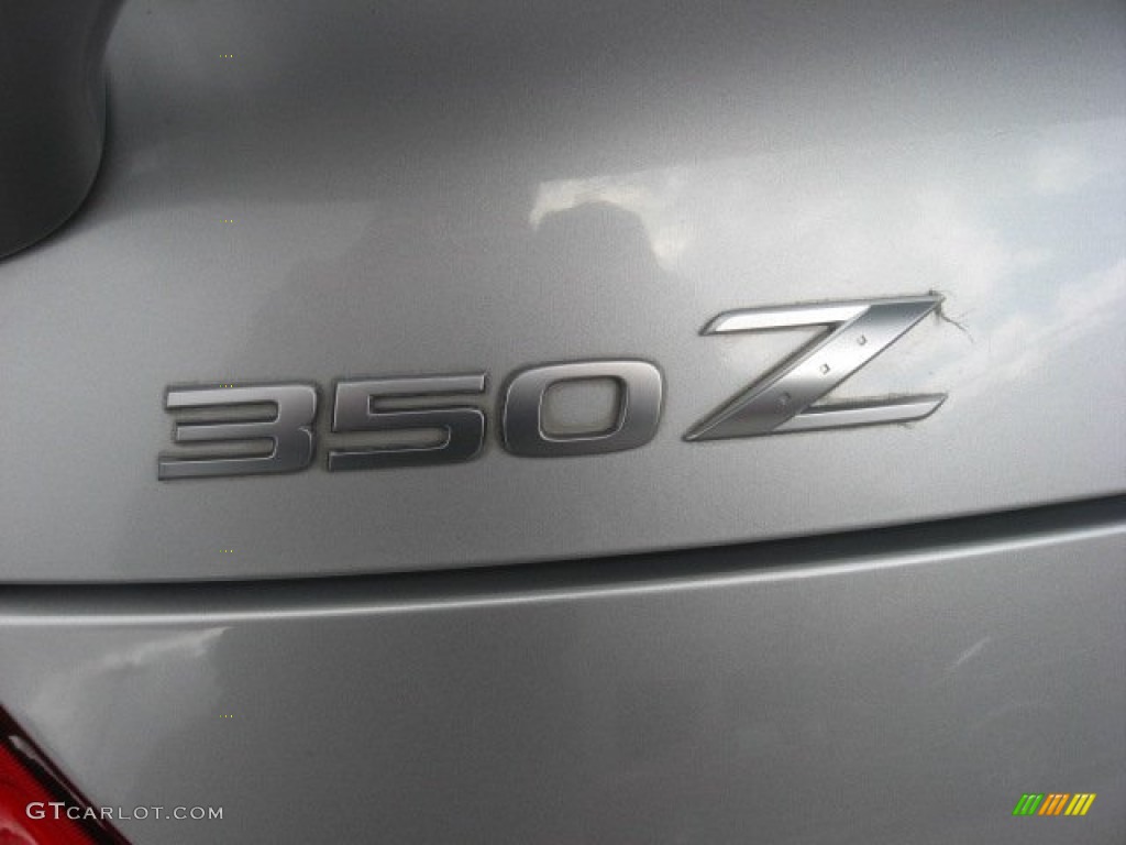 2004 350Z Coupe - Chrome Silver Metallic / Carbon Black photo #35