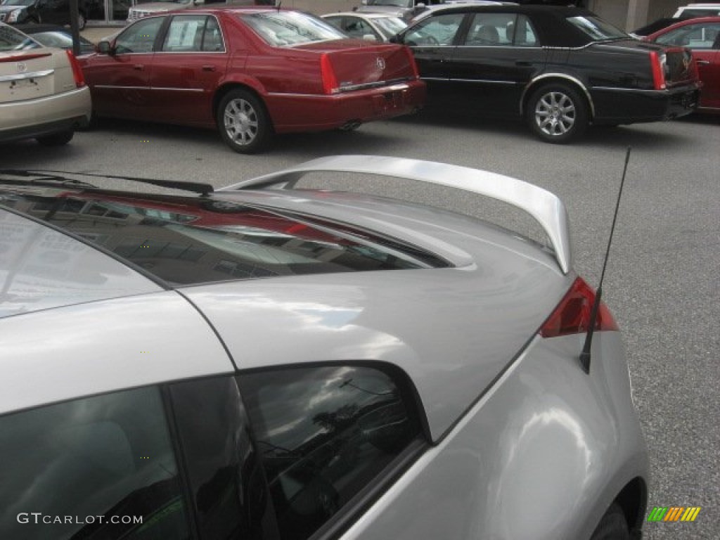 2004 350Z Coupe - Chrome Silver Metallic / Carbon Black photo #41