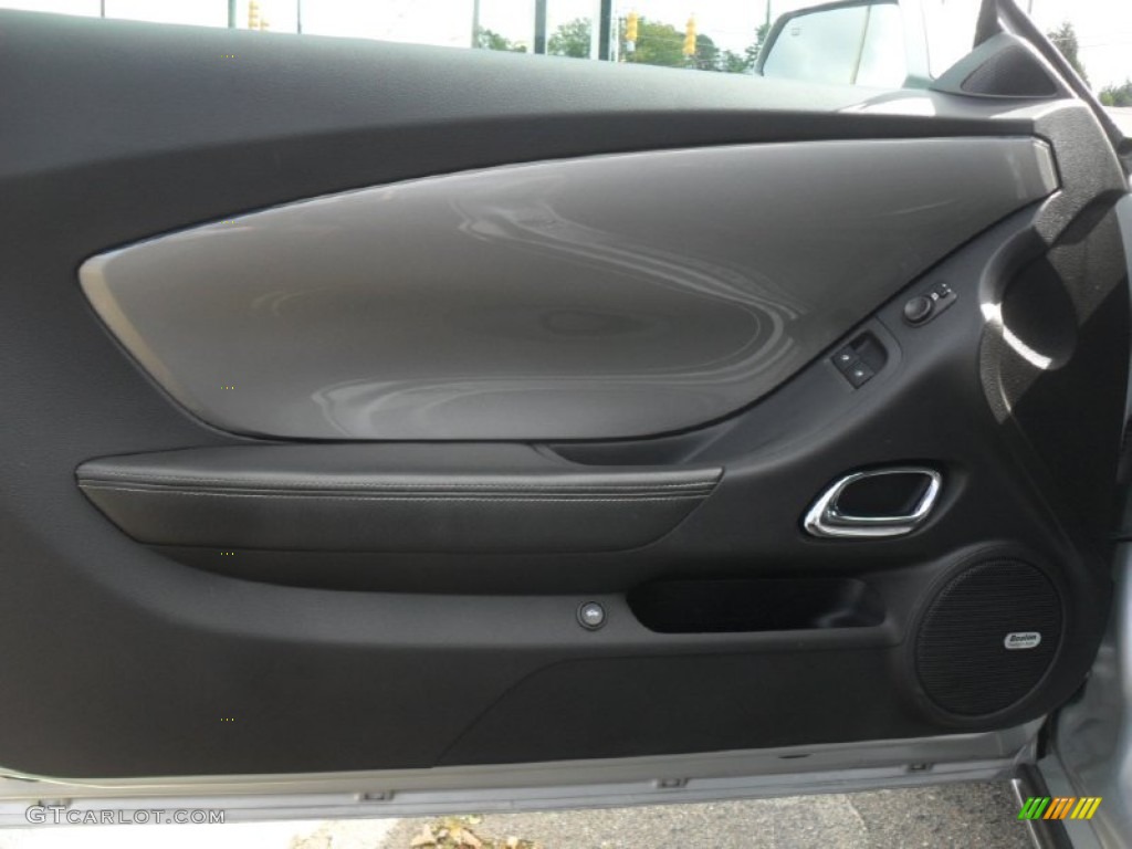 2011 Chevrolet Camaro SS Coupe Gray Door Panel Photo #55522850