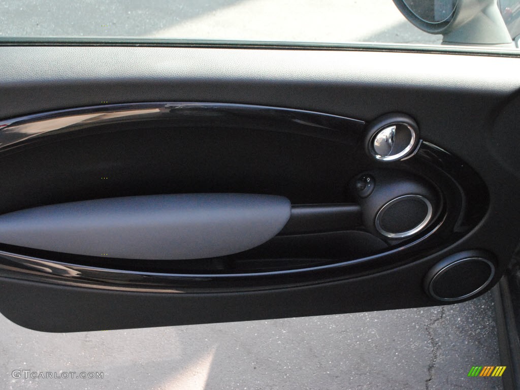 2007 Mini Cooper S Hardtop Grey/Carbon Black Door Panel Photo #55523129